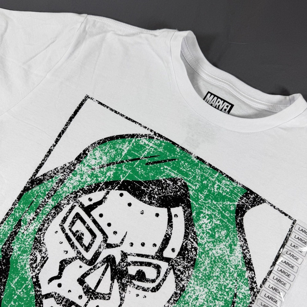 Marvel Comics Dr Doom Graphic T-Shirt White Large Fantastic Four Villian Tee